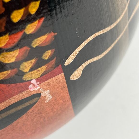 Crory Peruvian folk art pottery hand painted people in hats mountains vase - Picture 5 of 9